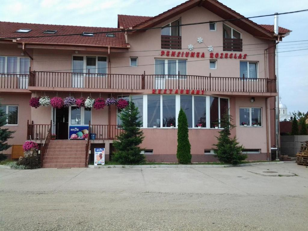 Pension Rozeclas Oradea Eksteriør billede